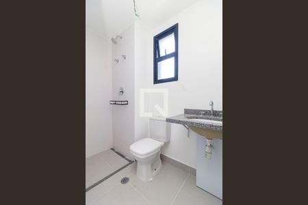 Banheiro de kitnet/studio para alugar com 1 quarto, 24m² em Santo Amaro, São Paulo