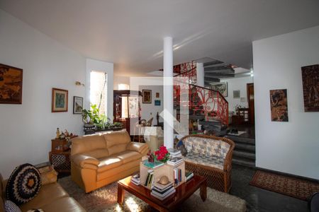 Sala de casa à venda com 4 quartos, 800m² em Cidade São Francisco, São Paulo