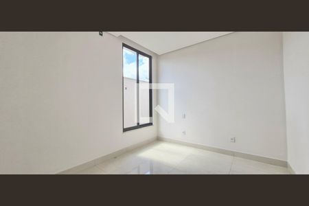 Quarto 2 de casa à venda com 3 quartos, 320m² em Tradição , Lagoa Santa