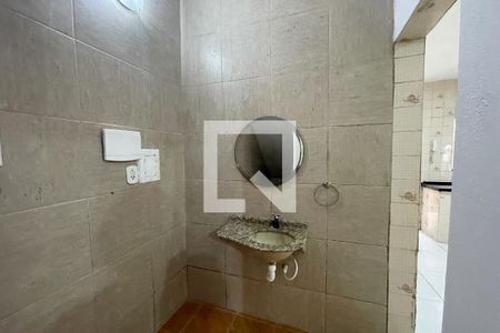 Banheiro de casa para alugar com 1 quarto, 60m² em Parque Pauliceia, Duque de Caxias