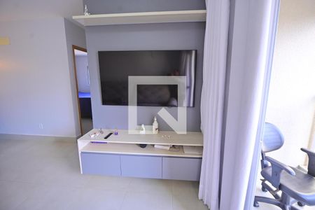 Sala de apartamento para alugar com 2 quartos, 64m² em Serrinha, Goiânia