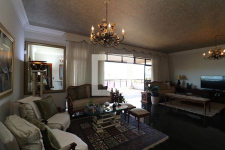 Sala de visitas de apartamento para alugar com 4 quartos, 350m² em Jardim Guanabara, Rio de Janeiro