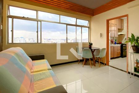 Sala de apartamento à venda com 2 quartos, 65m² em Santa Tereza, Belo Horizonte
