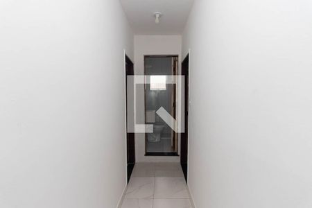 Corredor dos Quartos de casa para alugar com 2 quartos, 75m² em Vila Medeiros, São Paulo