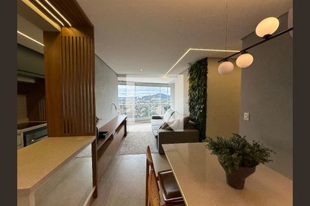 Sala de apartamento à venda com 2 quartos, 69m² em Empresarial 18 do Forte, Barueri
