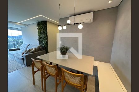 Sala de apartamento à venda com 2 quartos, 69m² em Empresarial 18 do Forte, Barueri