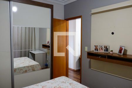 Quarto 1 de casa para alugar com 3 quartos, 125m² em Parque Continental, São Paulo