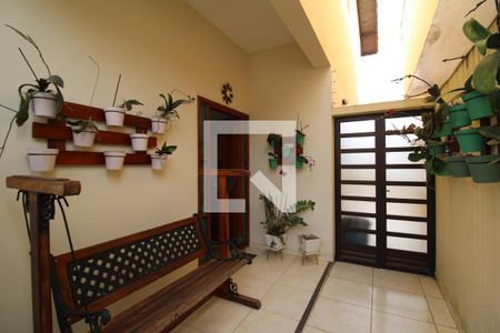 Hall de Entrada de casa à venda com 3 quartos, 380m² em Vila Maria Luisa, São Paulo
