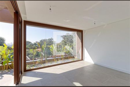 Casa à venda com 4 quartos, 670m² em Jardim dos Estados, São Paulo