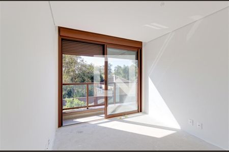 Casa à venda com 4 quartos, 670m² em Jardim dos Estados, São Paulo