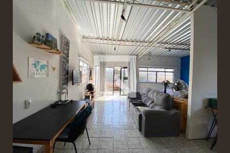 Sala de casa para alugar com 1 quarto, 90m² em Piedade, Rio de Janeiro