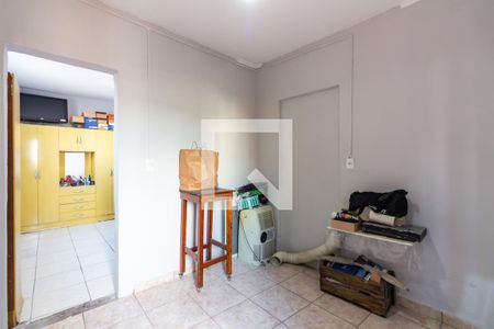 Quarto 2 de casa para alugar com 2 quartos, 90m² em Jardim Roberto, Osasco