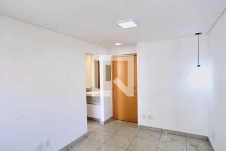Sala/Cozinha de kitnet/studio à venda com 1 quarto, 29m² em Savassi, Belo Horizonte