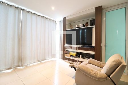 Sala de TV de casa para alugar com 4 quartos, 490m² em Tabajaras, Uberlândia