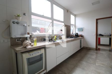 Cozinha de casa para alugar com 4 quartos, 490m² em Tabajaras, Uberlândia