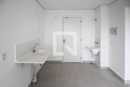 Cozinha e Área de Serviço de apartamento à venda com 2 quartos, 34m² em Vila Graciosa, São Paulo