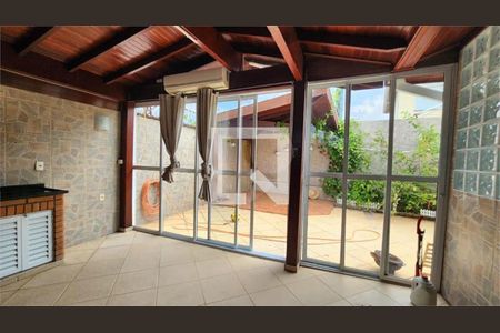 Casa à venda com 3 quartos, 102m² em Jardim Shangai, Jundiaí