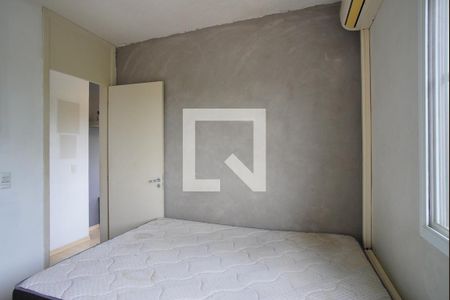 Quarto 1 de apartamento à venda com 2 quartos, 53m² em Humaitá, Porto Alegre