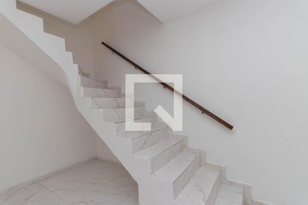 Escada de casa à venda com 5 quartos, 213m² em Vila Maria Baixa, São Paulo