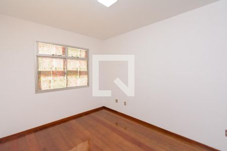 Quarto 1 de apartamento à venda com 3 quartos, 200m² em Santa Cruz Industrial, Contagem