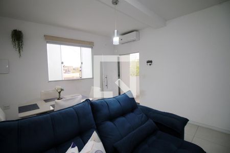 Sala de casa para alugar com 3 quartos, 97m² em Brás de Pina, Rio de Janeiro