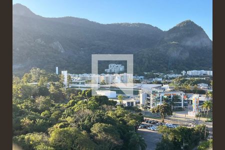 Sala - Varanda/vista de apartamento à venda com 1 quarto, 70m² em Camorim, Rio de Janeiro