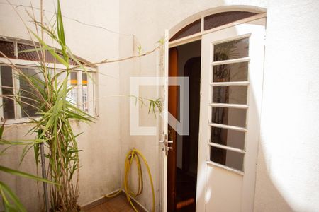 Área Externa de casa para alugar com 4 quartos, 380m² em Vila Barbosa, São Paulo