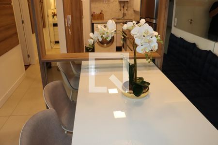 Sala de apartamento para alugar com 2 quartos, 48m² em Jardim Pioneira, Cotia