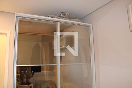 Quarto 1 de apartamento para alugar com 2 quartos, 48m² em Jardim Pioneira, Cotia