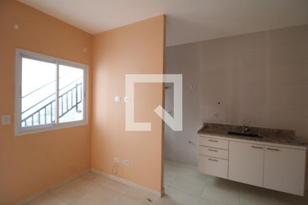 Sala/Cozinha de apartamento para alugar com 1 quarto, 35m² em Vila Mazzei, São Paulo