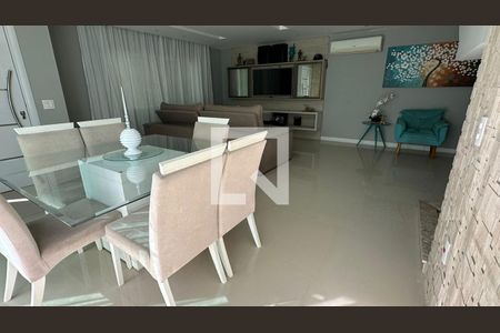 Sala de casa de condomínio à venda com 3 quartos, 350m² em Jacarepaguá, Rio de Janeiro