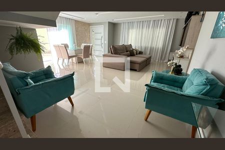 Sala de casa de condomínio à venda com 3 quartos, 350m² em Jacarepaguá, Rio de Janeiro