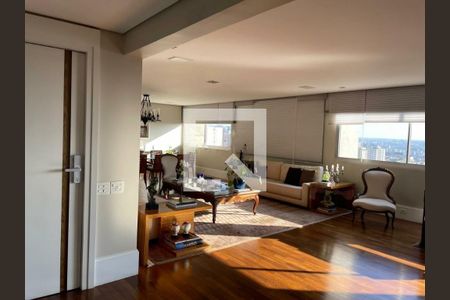 Apartamento à venda com 4 quartos, 250m² em Vila Suzana, São Paulo