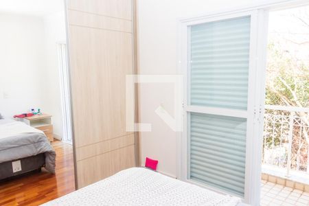 Suíte de casa de condomínio à venda com 4 quartos, 258m² em Jardim Prudência, São Paulo