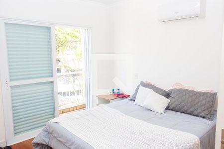 Suíte de casa de condomínio à venda com 4 quartos, 258m² em Jardim Prudência, São Paulo