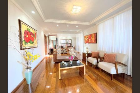 Sala de apartamento à venda com 3 quartos, 140m² em Padre Eustáquio, Belo Horizonte