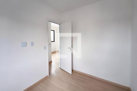 Quarto 1 de apartamento para alugar com 2 quartos, 42m² em Jardim Ipaussurama, Campinas