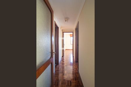 Corredor de apartamento para alugar com 2 quartos, 90m² em Menino Deus, Porto Alegre