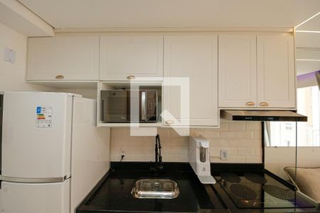 Sala e Cozinha de apartamento para alugar com 1 quarto, 38m² em Vila Graciosa, São Paulo