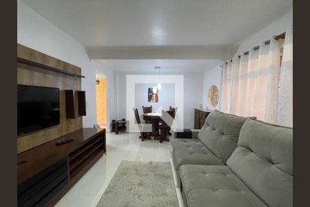 Sala de casa à venda com 3 quartos, 250m² em Rio Pequeno, São Paulo