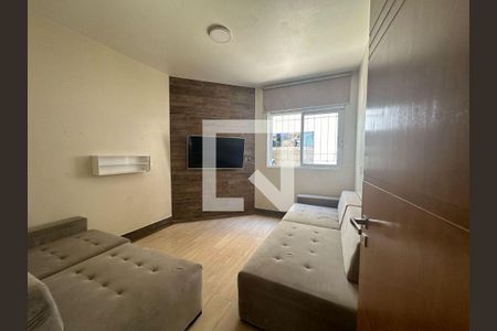 Casa para alugar com 4 quartos, 300m² em Jardim das Bandeiras, São Paulo