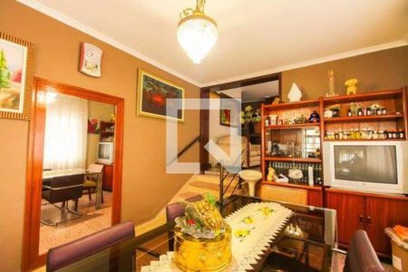 Casa à venda com 3 quartos, 200m² em Jardim das Camelias, São Paulo