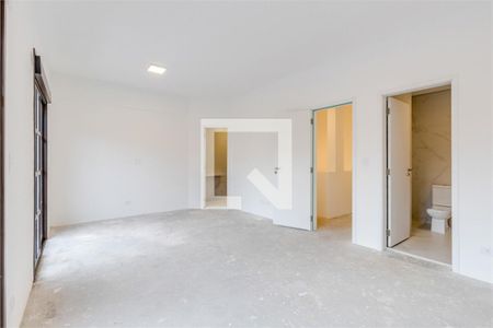 Casa à venda com 4 quartos, 291m² em Jardim Prudência, São Paulo