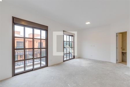 Casa à venda com 4 quartos, 291m² em Jardim Prudência, São Paulo