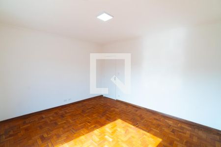 Suite de casa à venda com 3 quartos, 250m² em Jardim Itacolomi, São Paulo