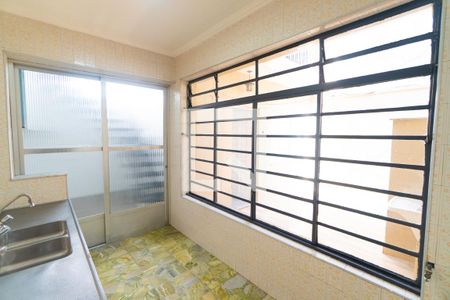 Cozinha de casa à venda com 3 quartos, 250m² em Jardim Itacolomi, São Paulo