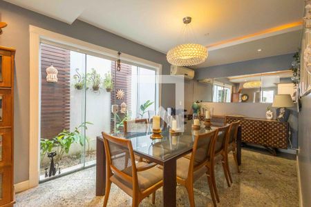 Sala de casa de condomínio à venda com 4 quartos, 354m² em Recreio dos Bandeirantes, Rio de Janeiro