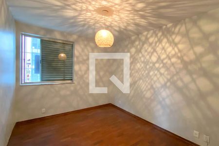 Quarto 1 de apartamento à venda com 4 quartos, 180m² em Santo Antônio, Belo Horizonte