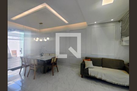 Sala de casa à venda com 3 quartos, 160m² em Parque Xangri-lá, Contagem