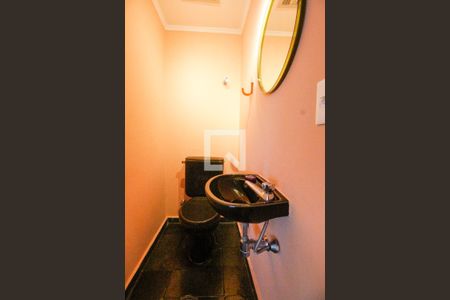 Lavabo de apartamento à venda com 4 quartos, 185m² em Vila Suzana, São Paulo